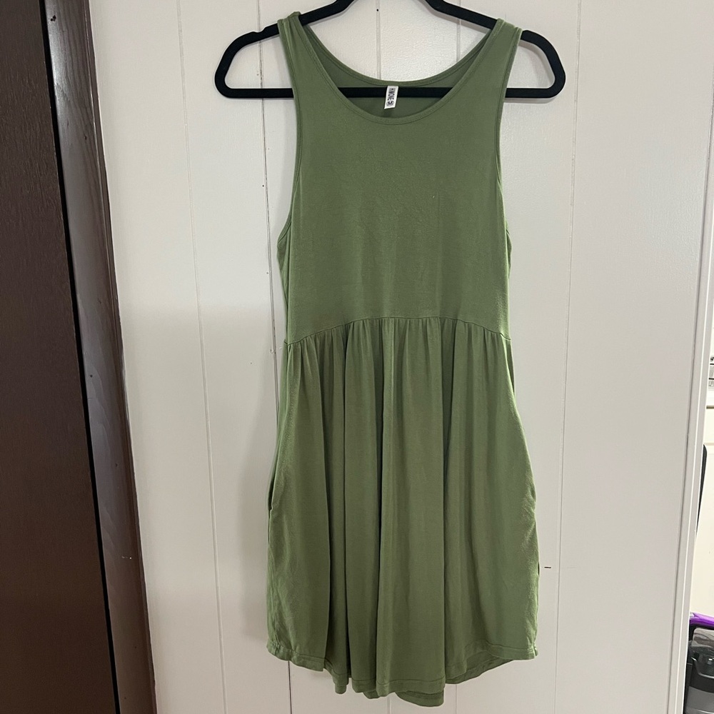 Evergreen medium Himone mini dress with pockets